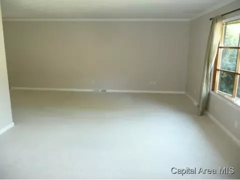 2112 Briarcliff Dr, Springfield, IL 62704 photo 3