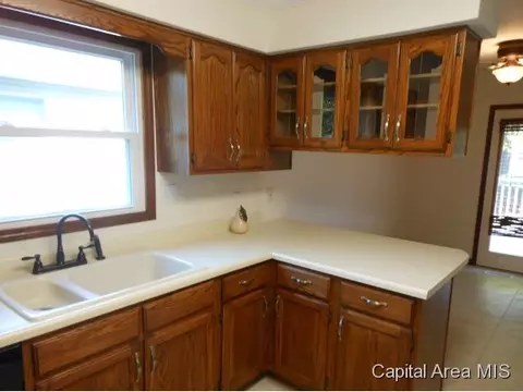 1113 Bugle Ct, Springfield, IL 62712 photo 8