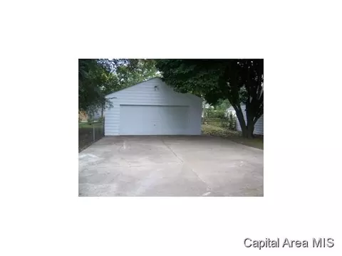 2433 Yale Blvd, Springfield, IL 62703 photo 3