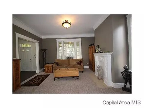 1011 N 6th St, Springfield, IL 62702 photo 6