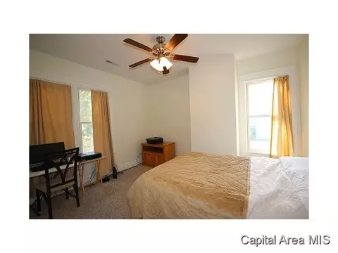 1011 N 6th St, Springfield, IL 62702 photo 16