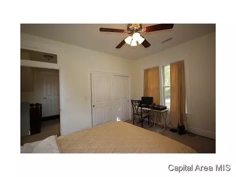 1011 N 6th St, Springfield, IL 62702 photo 17