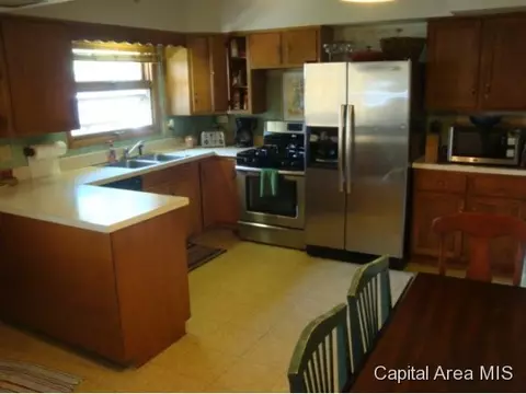 2100 Fairway Dr, Springfield, IL 62704 photo 4