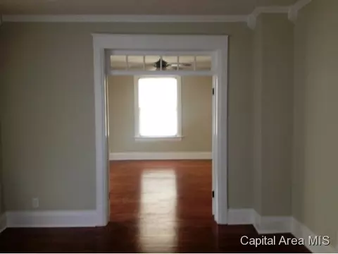 1037 W Washington, Springfield, IL 62704 photo 5