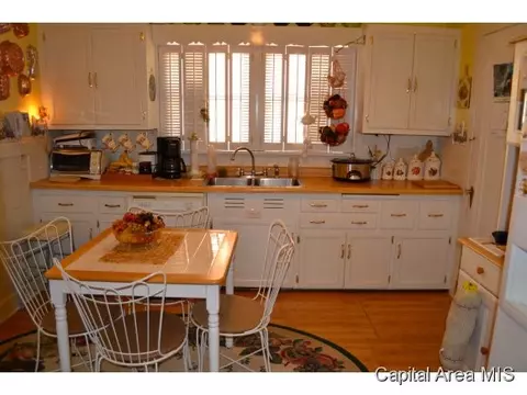 2524 S 8th, Springfield, IL 62703 photo 6
