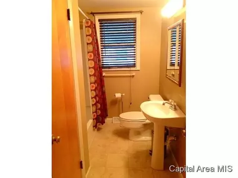 2428 S 4th St, Springfield, IL 62703 photo 10