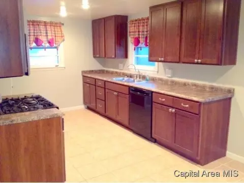 2428 S 4th St, Springfield, IL 62703 photo 7