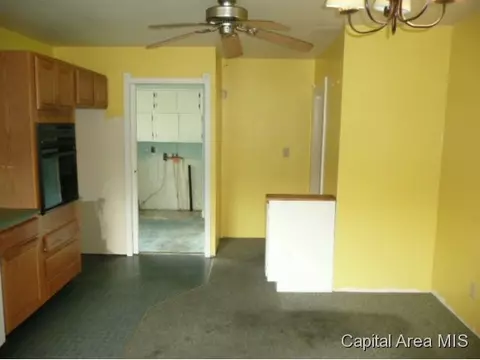 1901 S 7th St, Springfield, IL 62703 photo 9