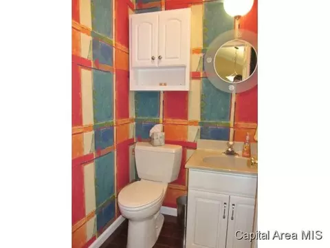 2525 Chapel Hl, Springfield, IL 62702 photo 8