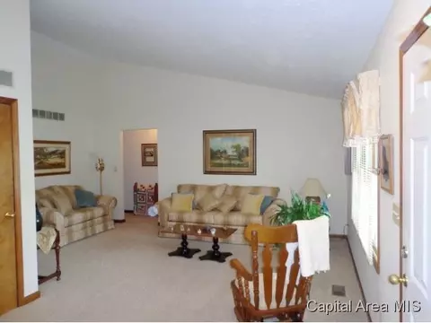 18 Holliday, Springfield, IL 62702 photo 8