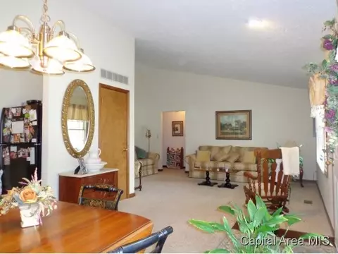 18 Holliday, Springfield, IL 62702 photo 5