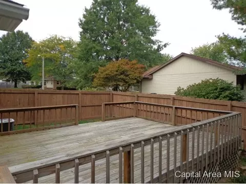 18 Holliday, Springfield, IL 62702 photo 3