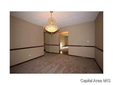 2306 Montclair, Springfield, IL 62704 photo 9