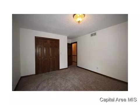 2306 Montclair, Springfield, IL 62704 photo 16