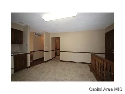 2306 Montclair, Springfield, IL 62704 photo 5