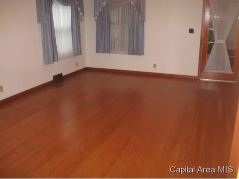 4 Bridge Ter, Springfield, IL 62704 photo 5