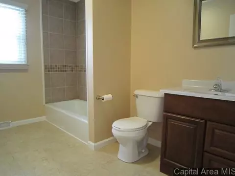 68 Greencastle Cir, Springfield, IL 62707 photo 9