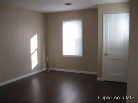 2060 N 21st St, Springfield, IL 62712 photo 3