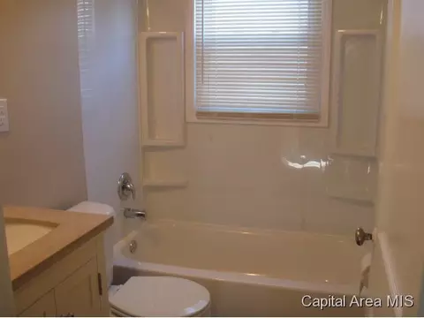2060 N 21st St, Springfield, IL 62712 photo 4