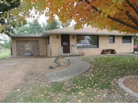 137 S State St, Greenview, IL 62642 photo 1
