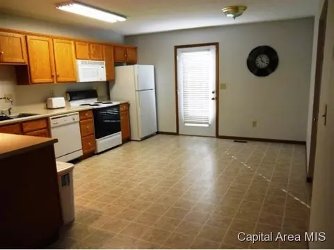 1905 Plover, Springfield, IL 62711 photo 5