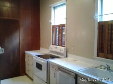 804 W Edwards, Springfield, IL 62704 photo 9