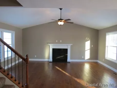 1612 Bilbridge, Chatham, IL 62629 photo 4