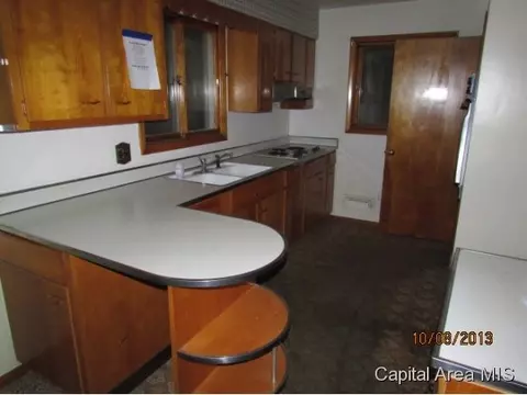 81 Glen Aire Dr, Springfield, IL 62703 photo 2