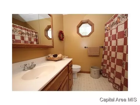 620 Tecumseh Trl, Springfield, IL 62711 photo 21
