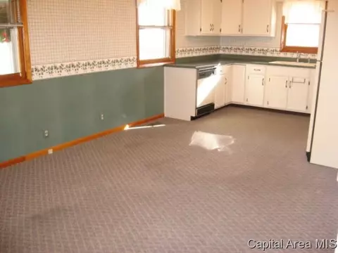 2 Providence Ln, Springfield, IL 62711 photo 3