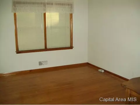 2435 S 15th St, Springfield, IL 62703 photo 3