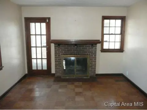 1400 Mossman Ave, Springfield, IL 62702 photo 3