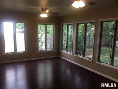 2428 Lindbergh Blvd, Springfield, IL 62704 photo 9
