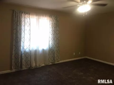 2428 Lindbergh Blvd, Springfield, IL 62704 photo 12