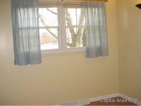 1924 Camden Rd, Springfield, IL 62702 photo 10