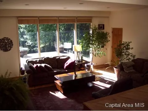 39 Frontier Lake Dr, Springfield, IL 62707 photo 4