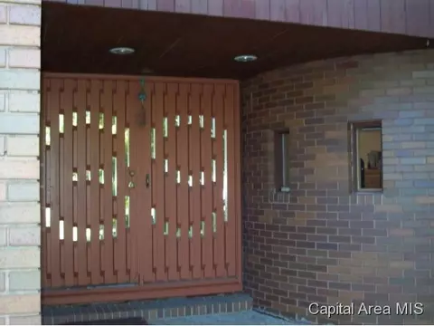 39 Frontier Lake Dr, Springfield, IL 62707 photo 3