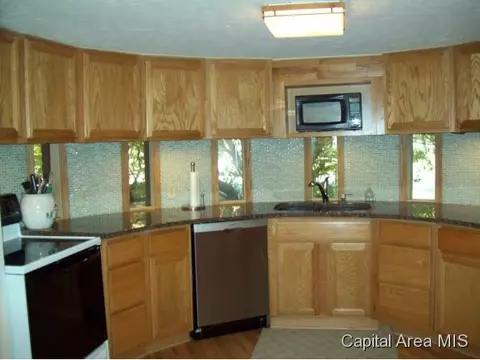 39 Frontier Lake Dr, Springfield, IL 62707 photo 8