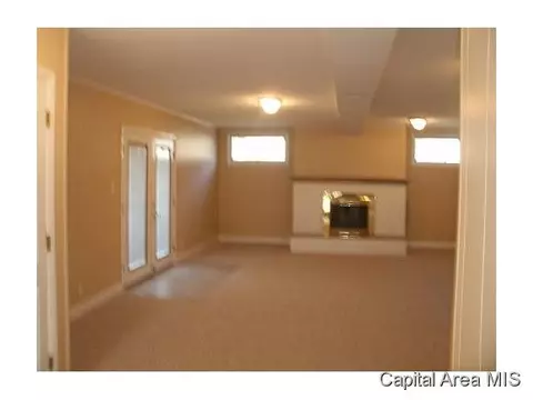61 Circle Dr, Springfield, IL 62703 photo 4