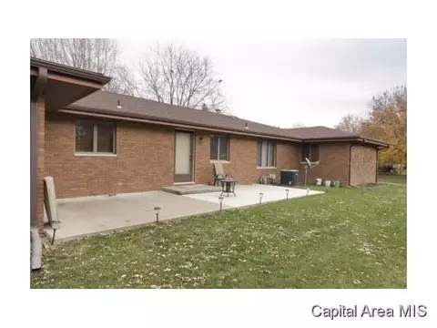 2000 Kickapoo Dr, Springfield, IL 62702 photo 4