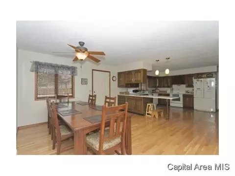 2000 Kickapoo Dr, Springfield, IL 62702 photo 6