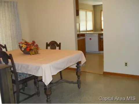 2400 Tamaroa, Springfield, IL 62702 photo 5
