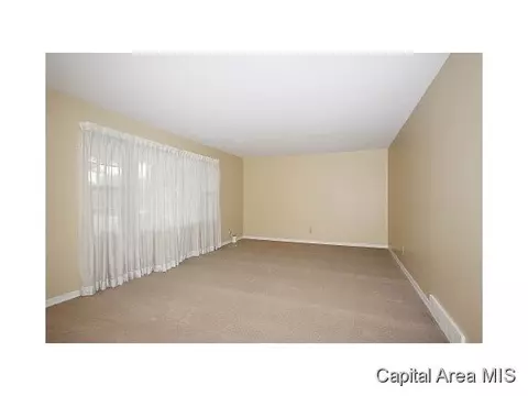 3154 Elmhurst Dr, Springfield, IL 62704 photo 6