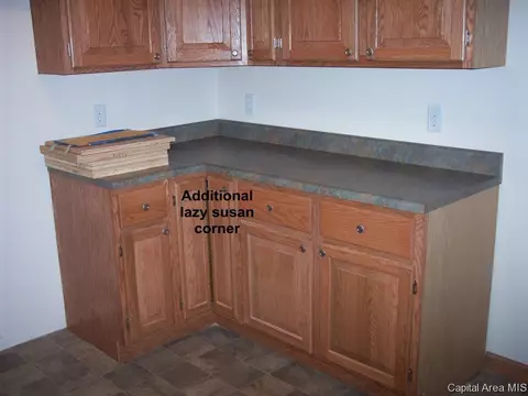 930 S 14th St, Springfield, IL 62703 photo 9