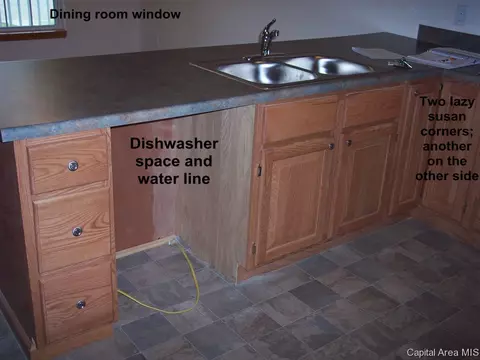 930 S 14th St, Springfield, IL 62703 photo 6