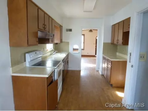 704 N Walnut, Springfield, IL 62702 photo 5