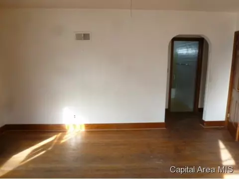 704 N Walnut, Springfield, IL 62702 photo 3