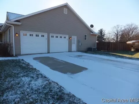 605 S Oak Grove Dr, Athens, IL 62613 photo 17