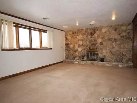 5 Boulder Point Dr, Springfield, IL 62711 photo 3