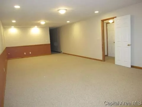 2461 Glencoe St, Springfield, IL 62704 photo 18